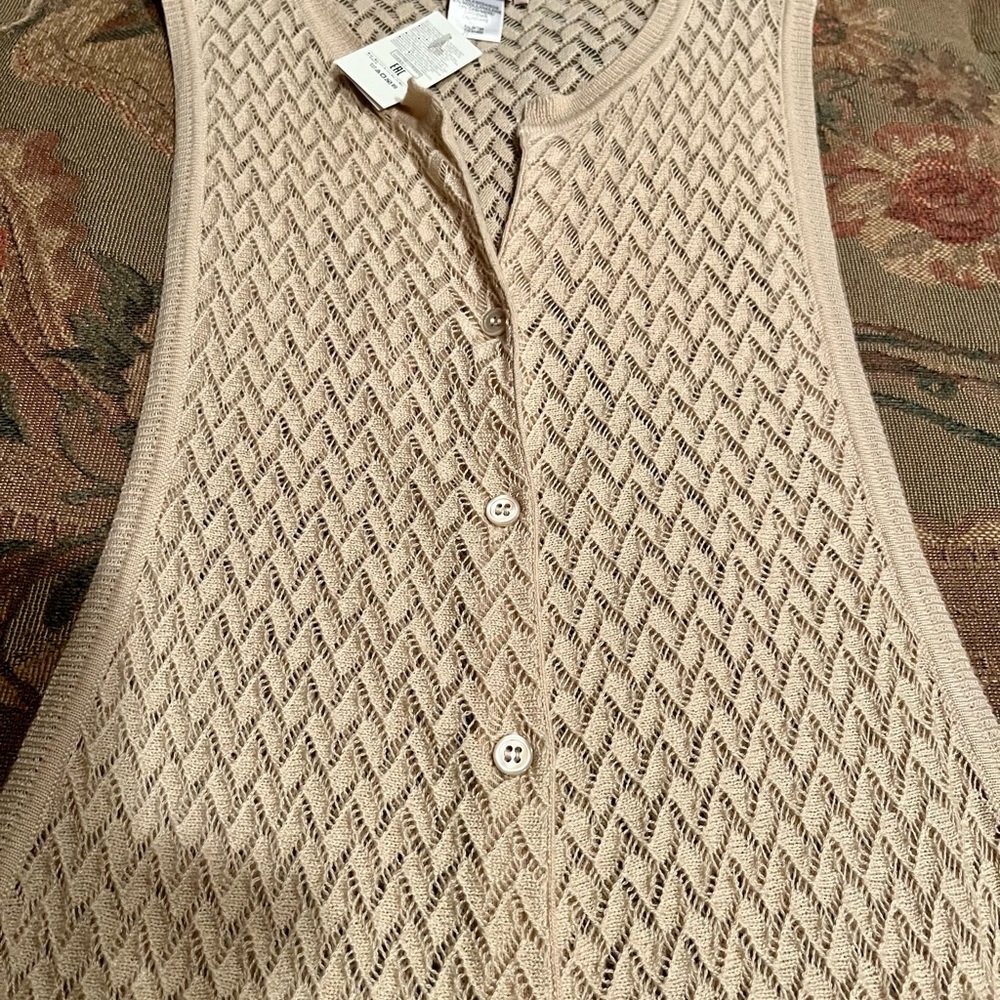 WOMEN’S (NWT) MAXAZRIA COLLECTION VEST SIZE M, 55% SILK, 15% CASHMERE, 30% WOOL